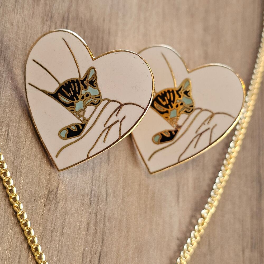 Sleeping Cat Cloisonne Heart Earrings & Pendant Necklace - Picture 2 of 9